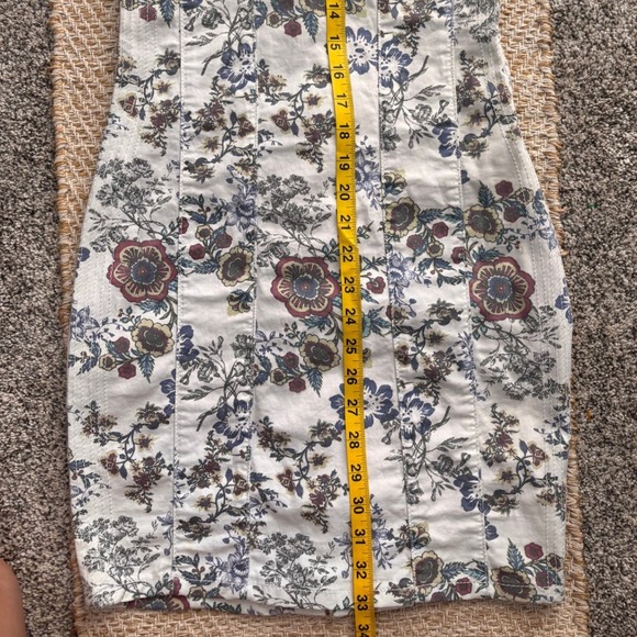 Guess Floral Denim Corset Dress Womens Size 1 White Lace Up Bodycon Mini - Picture 8 of 14